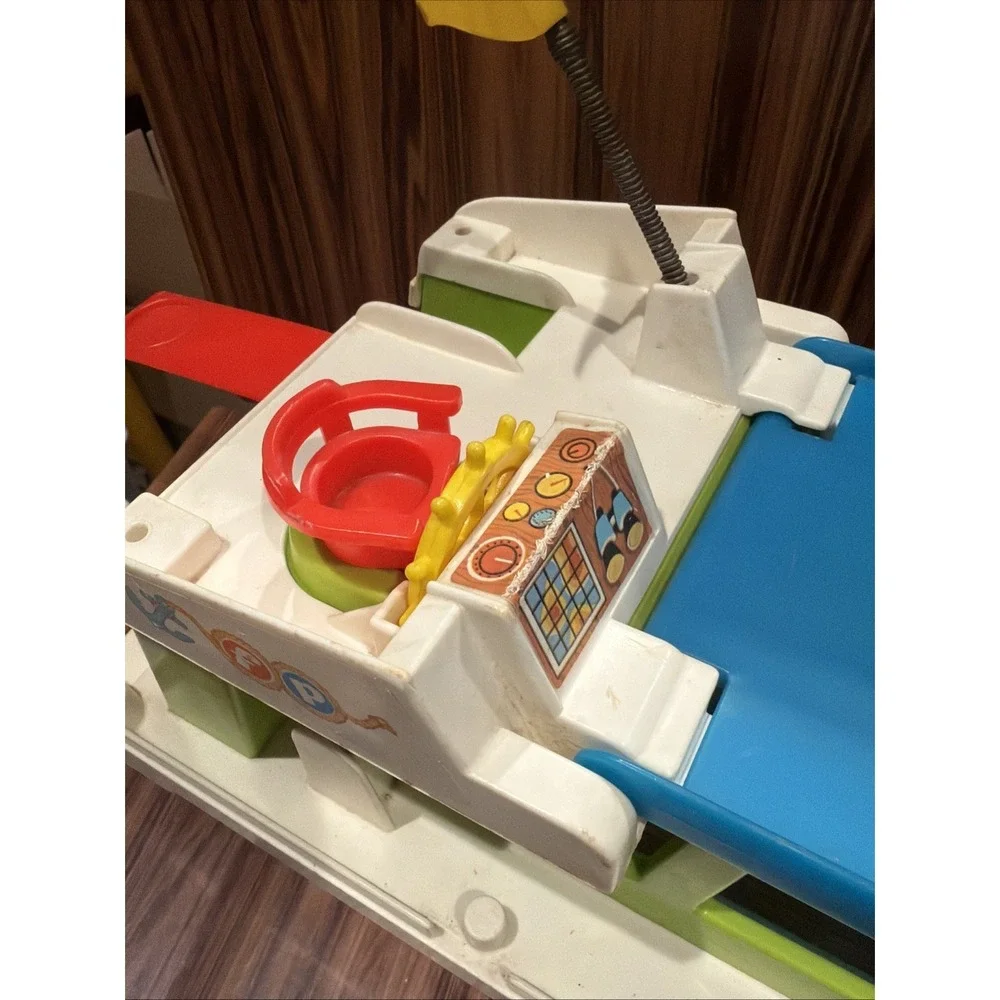 Vintage Fisher Price Little People Houseboat #985 Boat w/ Figures Dog Furniture